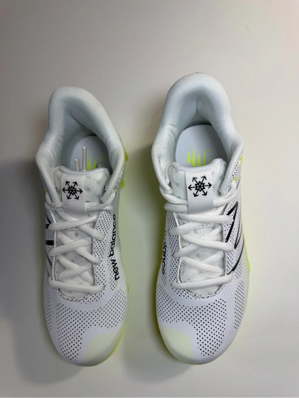 New Balance FreezeLX4 Jr WhitenYellow Lacrosse Cleats Boys Size 2 New
